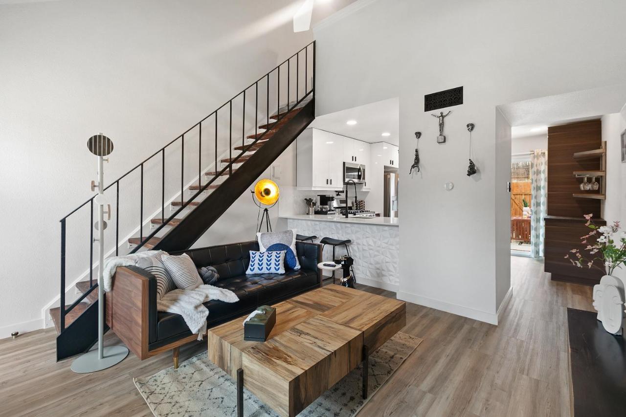 Apartamento Contemporary Couples Getaway Near Austin Favorites - Loft 21 Exterior foto