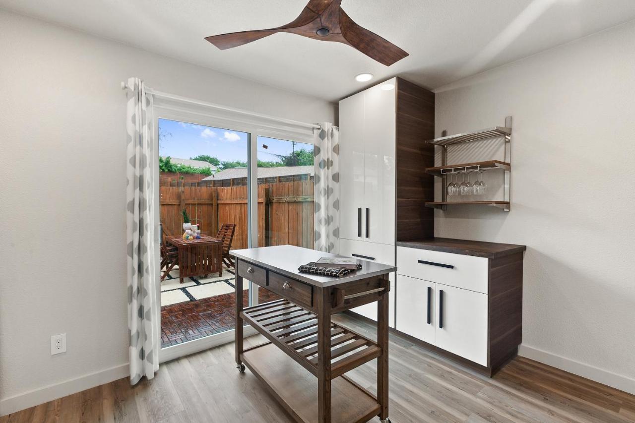 Apartamento Contemporary Couples Getaway Near Austin Favorites - Loft 21 Exterior foto