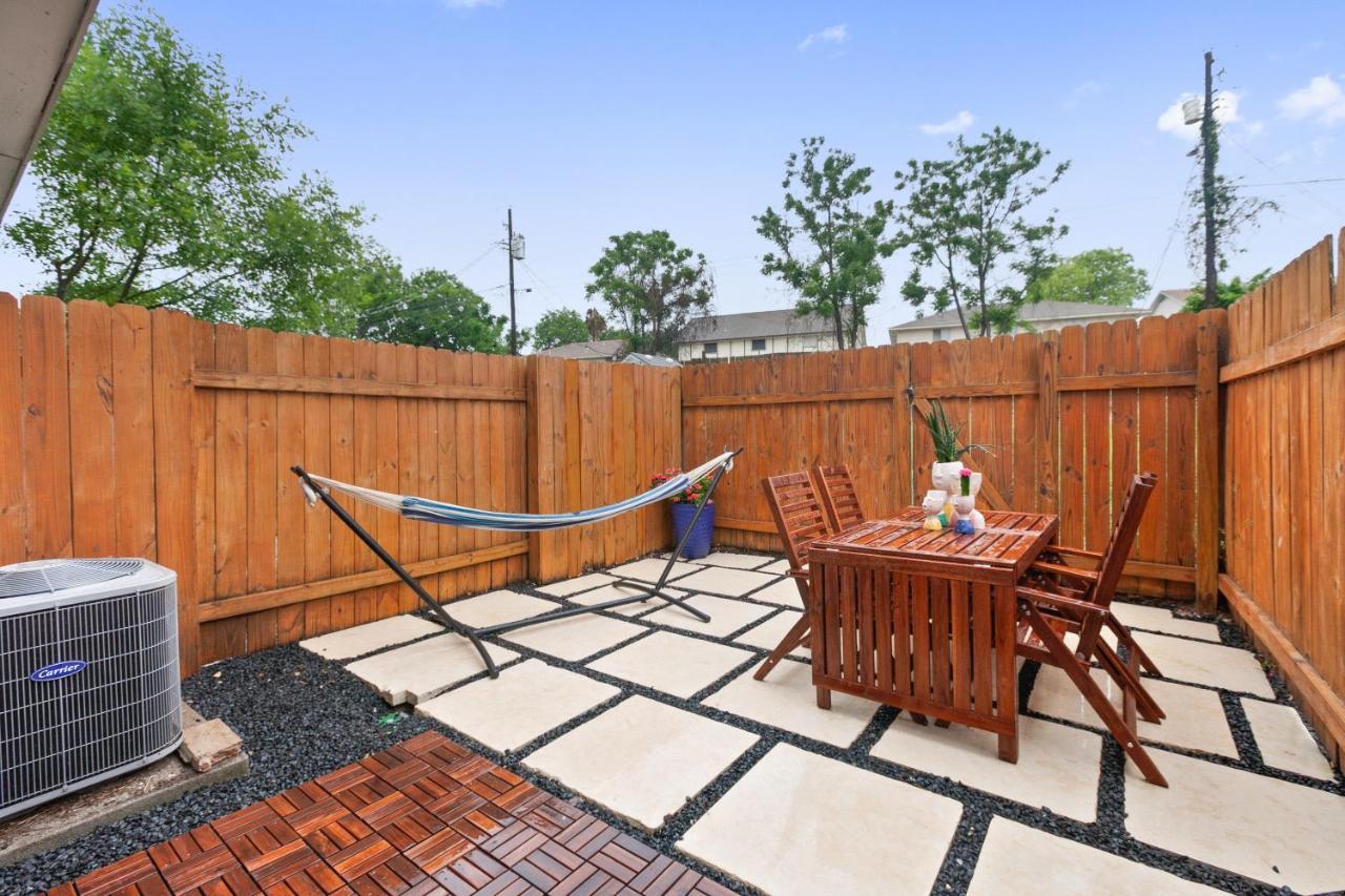 Apartamento Contemporary Couples Getaway Near Austin Favorites - Loft 21 Exterior foto