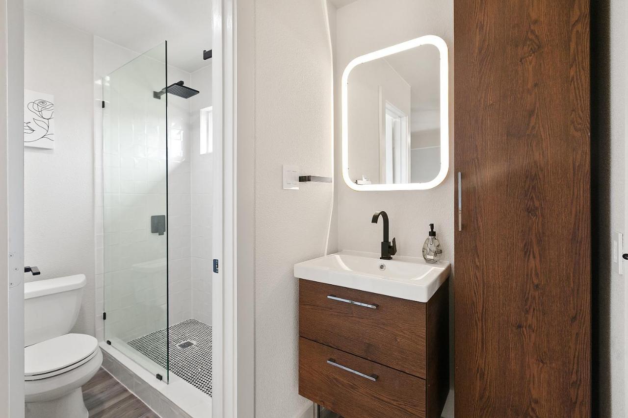 Apartamento Contemporary Couples Getaway Near Austin Favorites - Loft 21 Exterior foto
